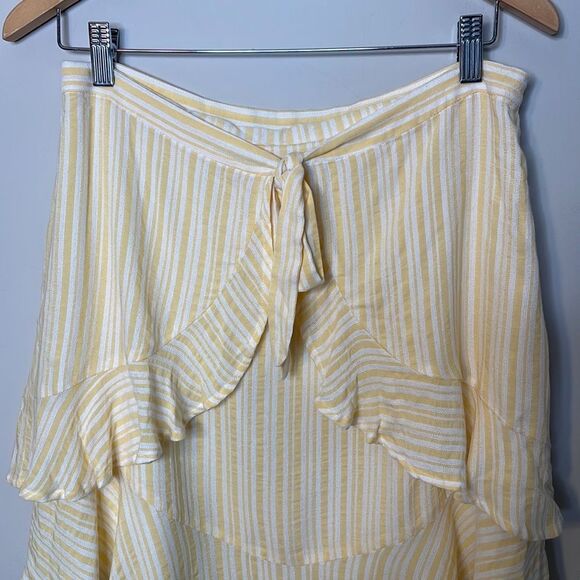 CeCe Yellow Striped Skirt Size 8 - Picture 3 of 8